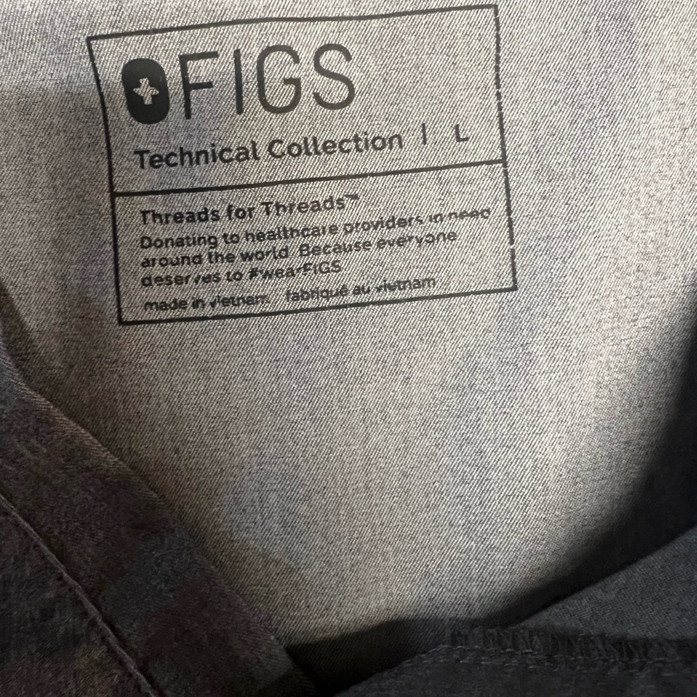 Figs Gray Scrub top - Picture 3 of 5